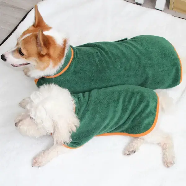 Absorbent Dog Towels: Quick Drying Bathrobe for Dogs and Cats - Image 4