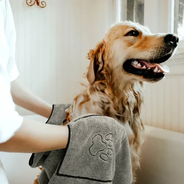 Dog Towels: Super Absorbent Microfiber Bathrobe and Quick-Drying Bath Supplies.